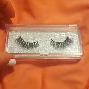 Full volume eyelashes new